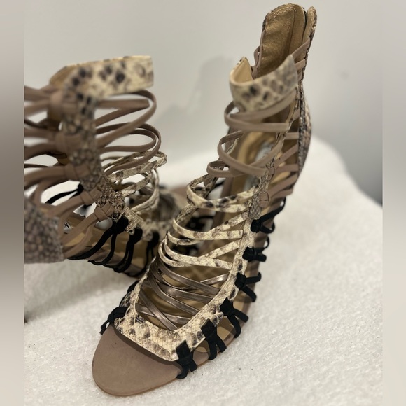 Steve Madden- Sleik Snake Cage Heels Sandals. Size: 10M - Picture 3 of 8